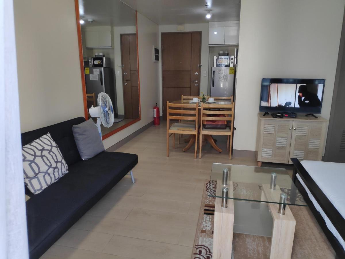 Palm Tree Condos Near Mnl Airport Terminal 3 By Elr Манила Екстериор снимка