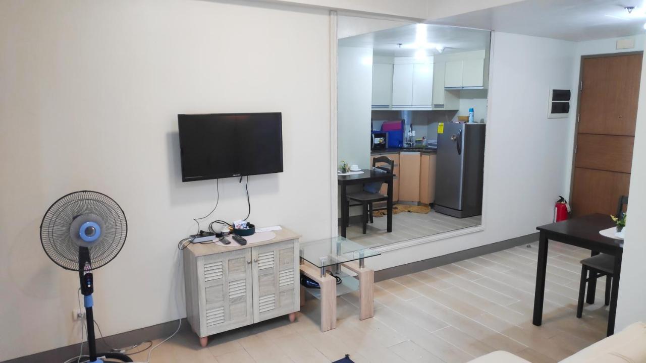 Palm Tree Condos Near Mnl Airport Terminal 3 By Elr Манила Екстериор снимка