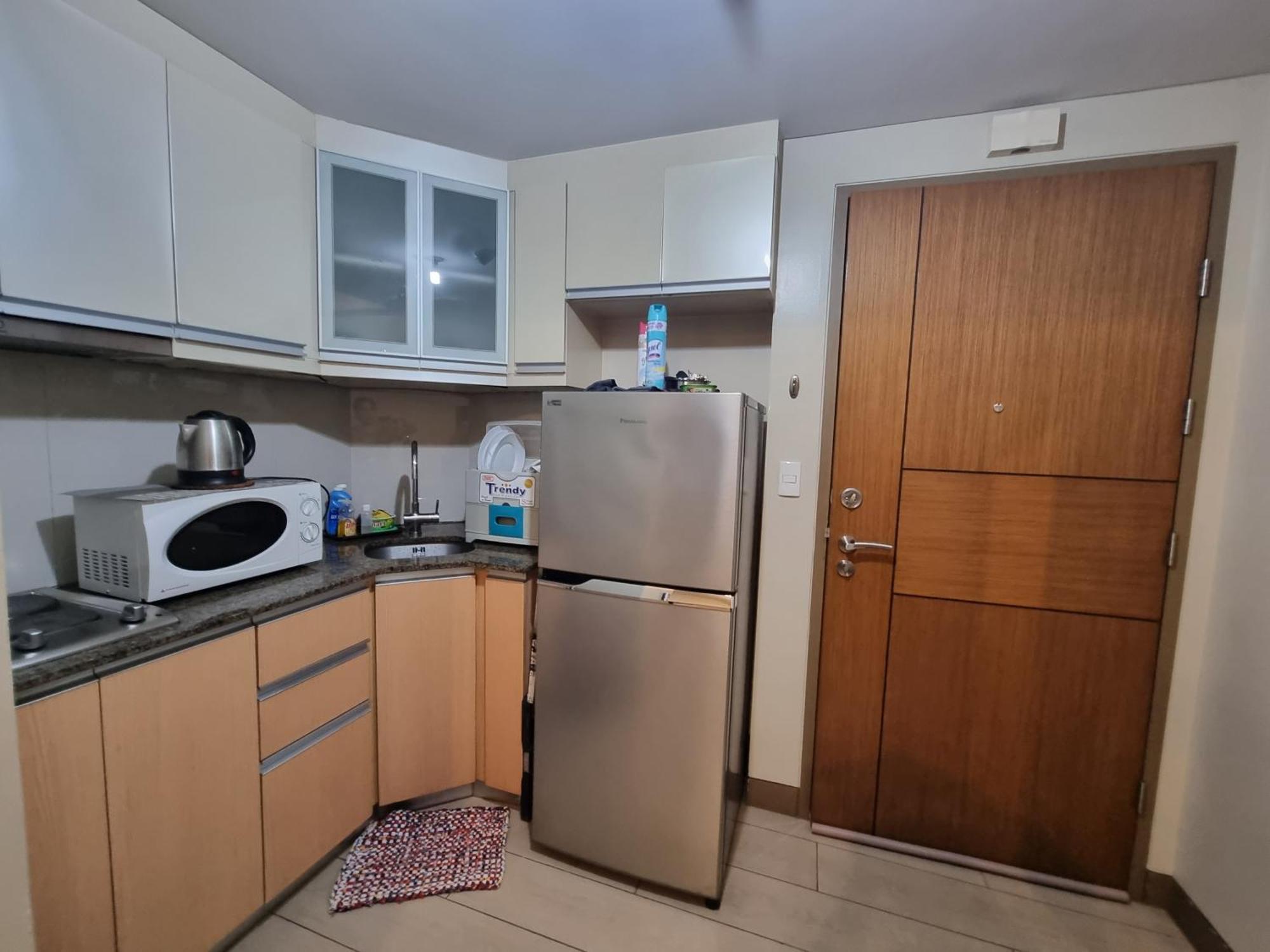 Palm Tree Condos Near Mnl Airport Terminal 3 By Elr Манила Екстериор снимка