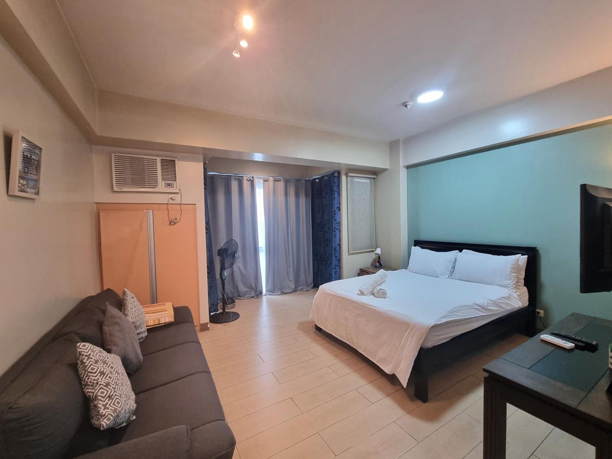 Palm Tree Condos Near Mnl Airport Terminal 3 By Elr Манила Екстериор снимка