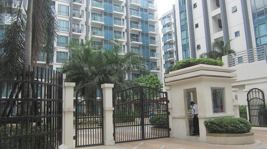 Palm Tree Condos Near Mnl Airport Terminal 3 By Elr Манила Екстериор снимка