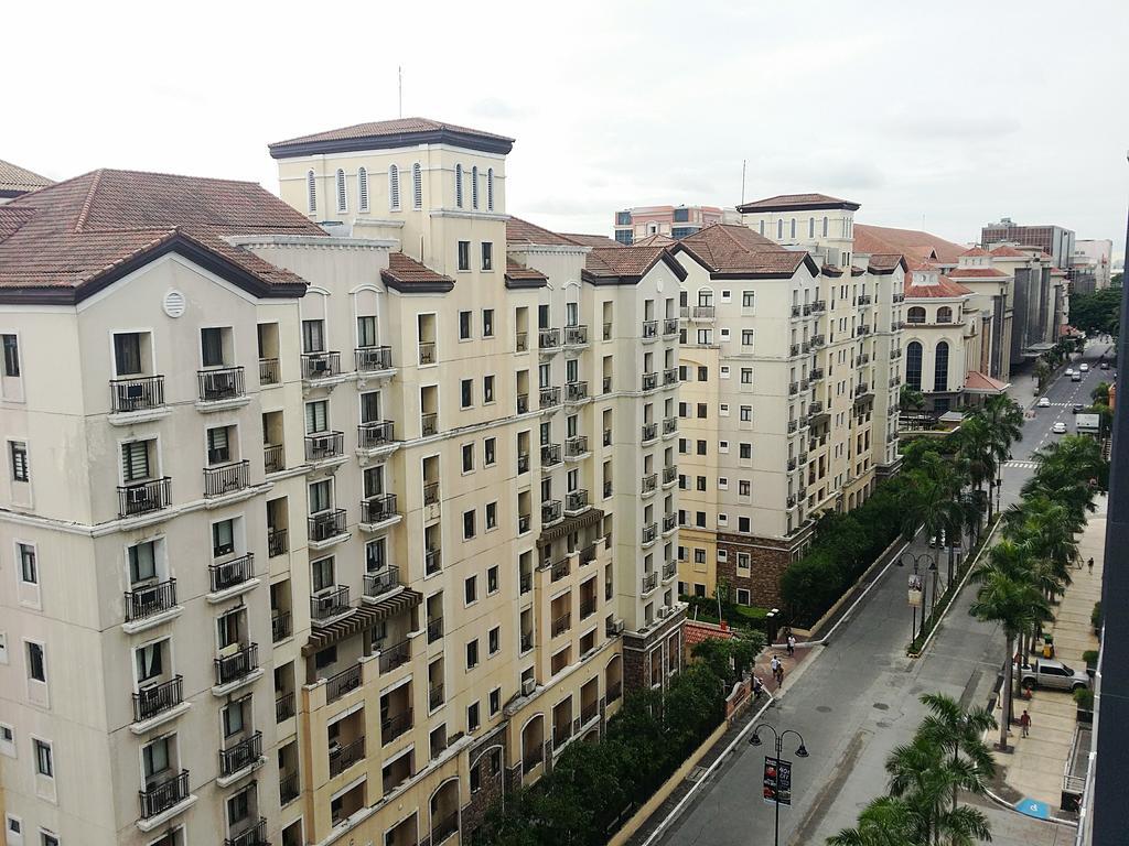 Palm Tree Condos Near Mnl Airport Terminal 3 By Elr Манила Екстериор снимка